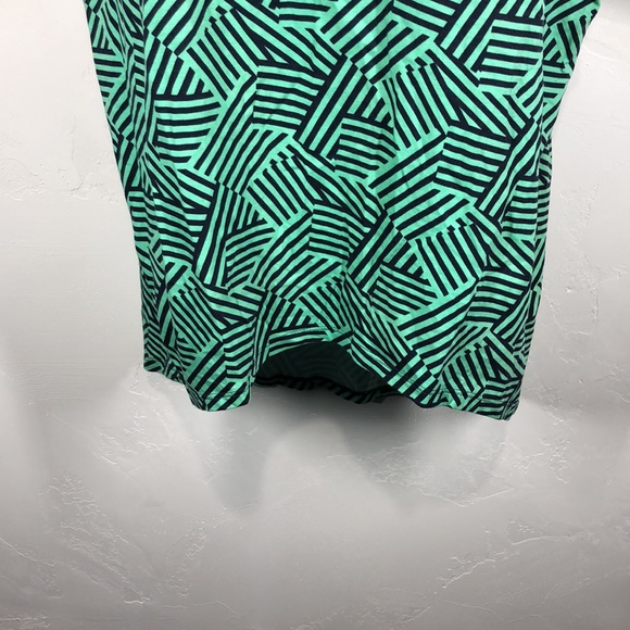 NWT LuLaRoe Irma green and blue geometric print top size xs - Picture 3 of 11